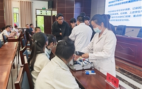 学校开展食品安全突发事件应急演练